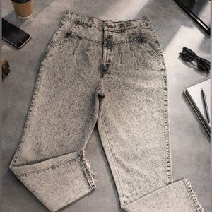 Chic Light Gray Ankle distressed Jeans